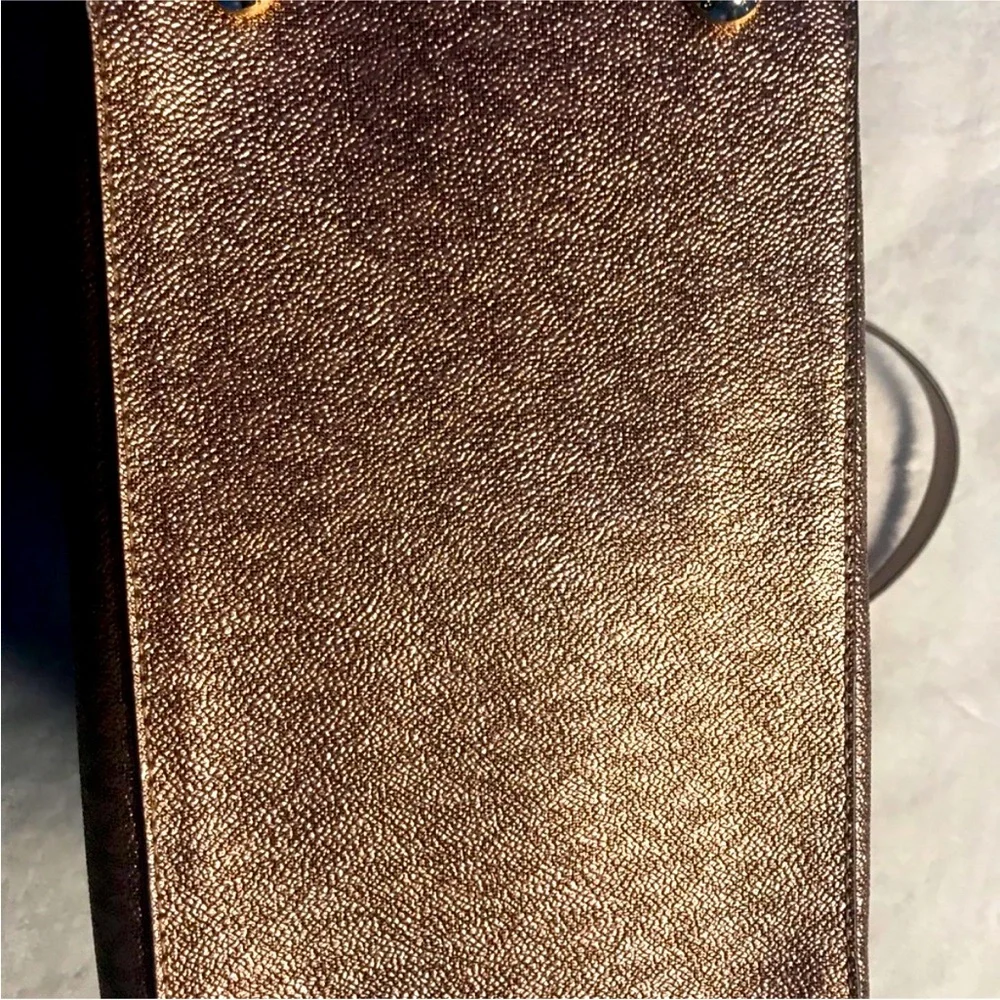 Michael Kors Metallic Signature Jet Set Tote Bag- Rose Gold NEW 🏷️